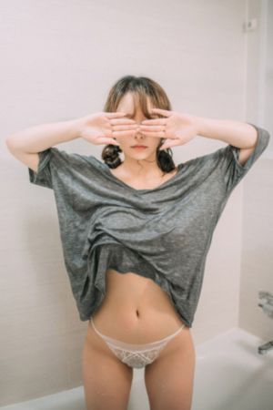 日产精品卡2卡三卡四卡的尺寸_免费观看高清版